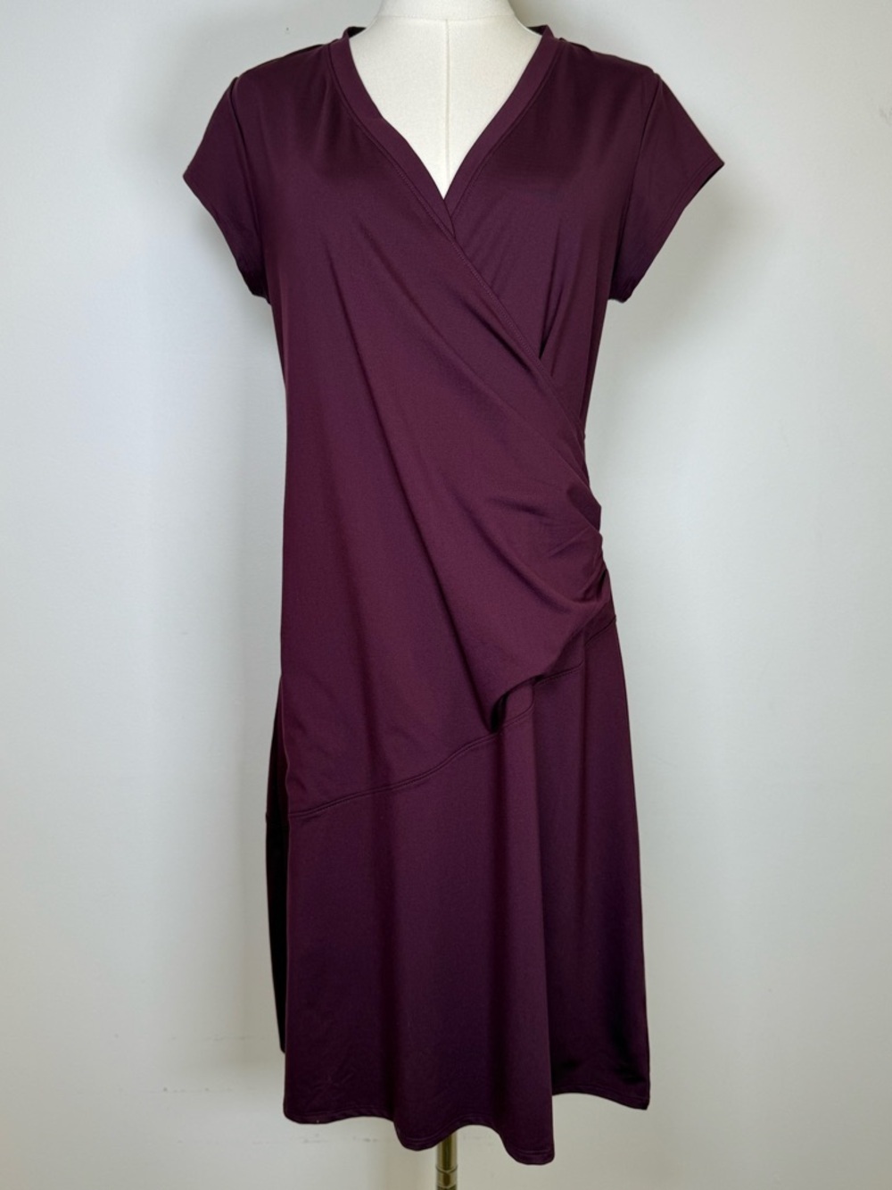 Athleta Deep Purple Short Sleeve Ruched Faux Wrap Dress Women’s Medium Petite